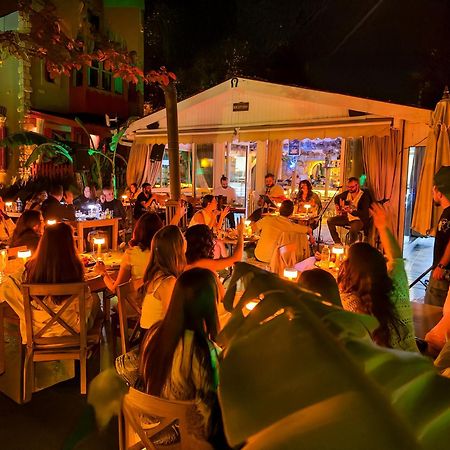 Banana Alacati Food & Stay - Adults Only Exterior photo